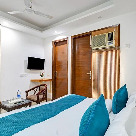 Hotel Aron By The Premium Villa Neu-Delhi Exterior foto