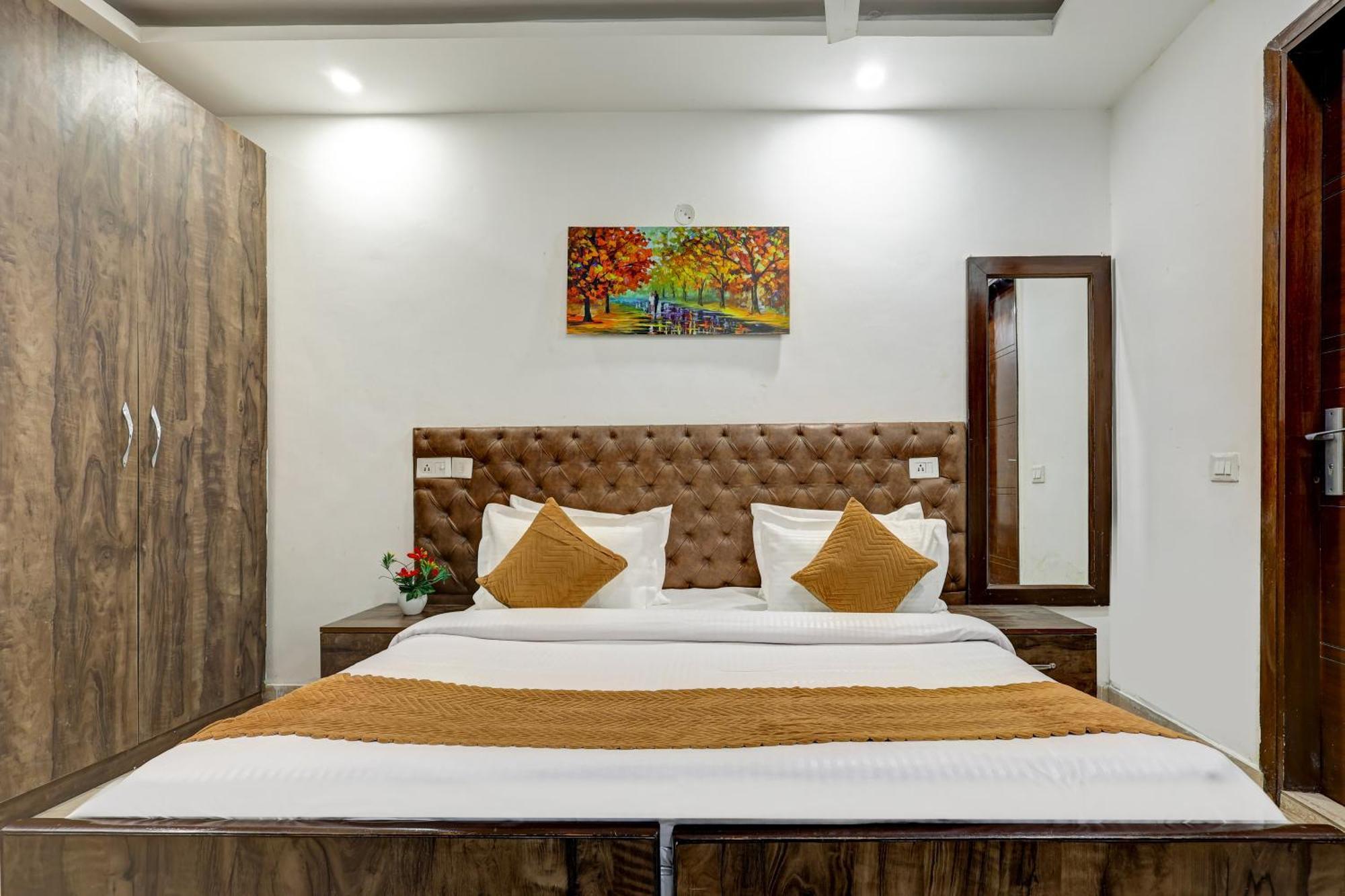 Hotel Aron By The Premium Villa Neu-Delhi Exterior foto